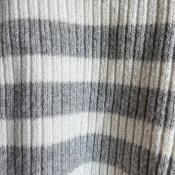 Super Soft Striped Crewneck Sweater - Picture 6 of 6